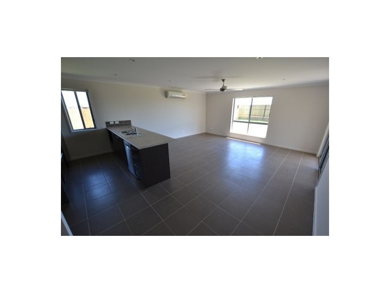 2 Kirra Court, Eli Waters QLD 4655