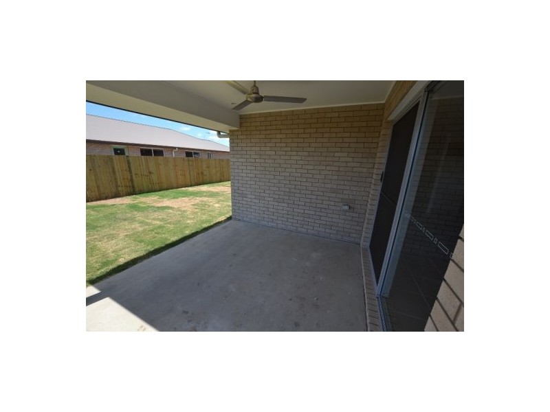 2 Kirra Court, Eli Waters QLD 4655
