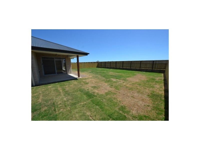 2 Kirra Court, Eli Waters QLD 4655