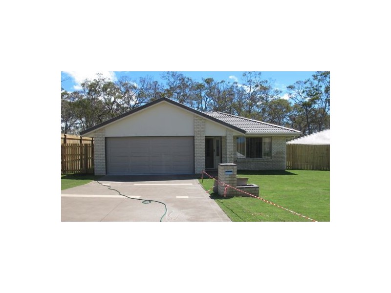 17 Crystal Court, Urangan QLD 4655