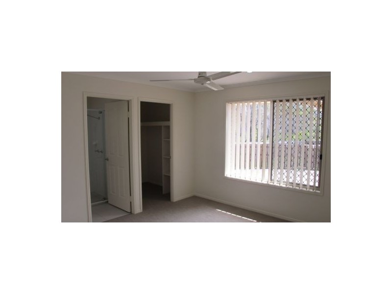 17 Crystal Court, Urangan QLD 4655