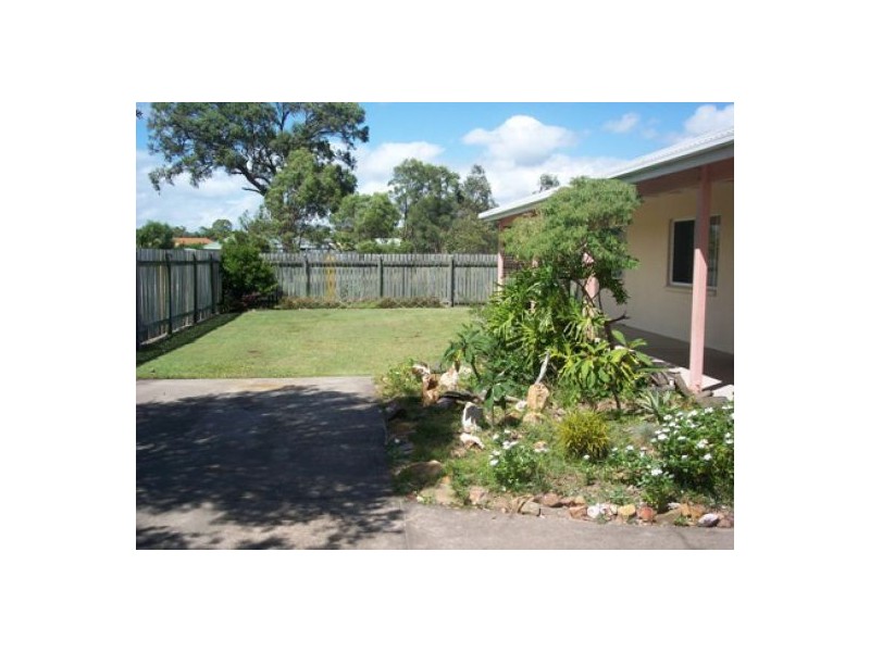 2/31  Honeysuckle Avenue, Kawungan QLD 4655