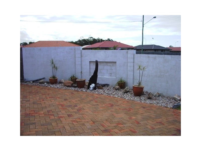 1/1 Daintree Drive, Torquay QLD 4655