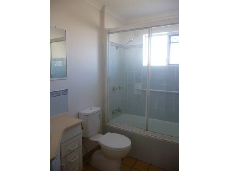 6/4 Pilot Street, Urangan QLD 4655