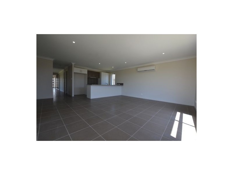 1 Byrnes Court, Eli Waters QLD 4655