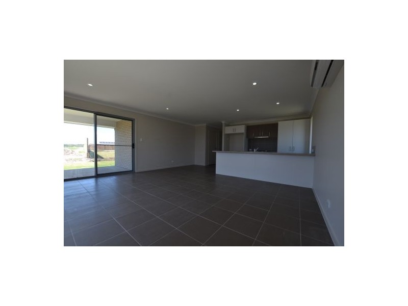 1 Byrnes Court, Eli Waters QLD 4655