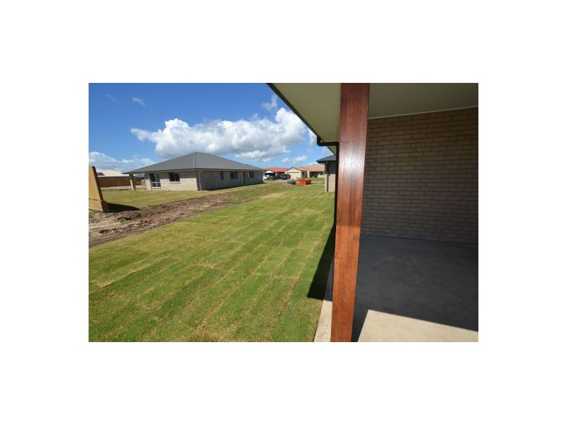 1 Byrnes Court, Eli Waters QLD 4655