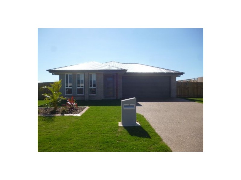 4 Kirra Court, Eli Waters QLD 4655