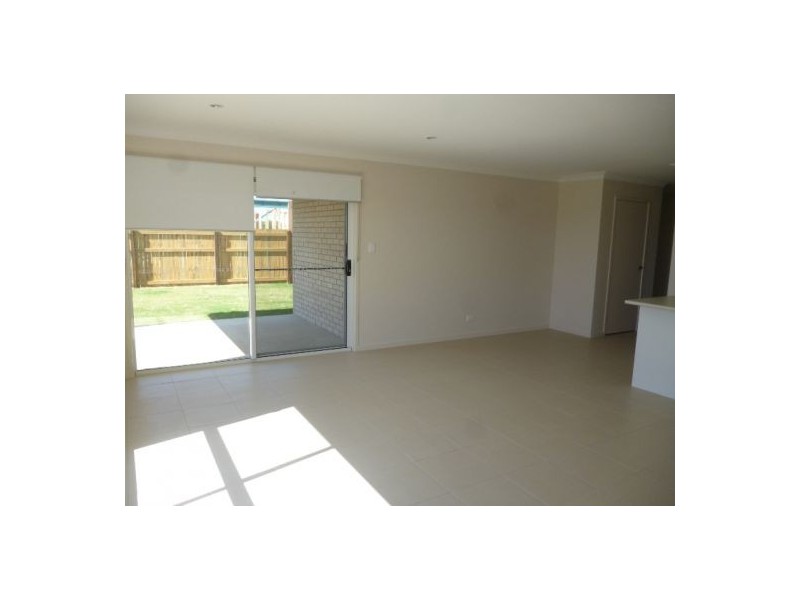 4 Kirra Court, Eli Waters QLD 4655
