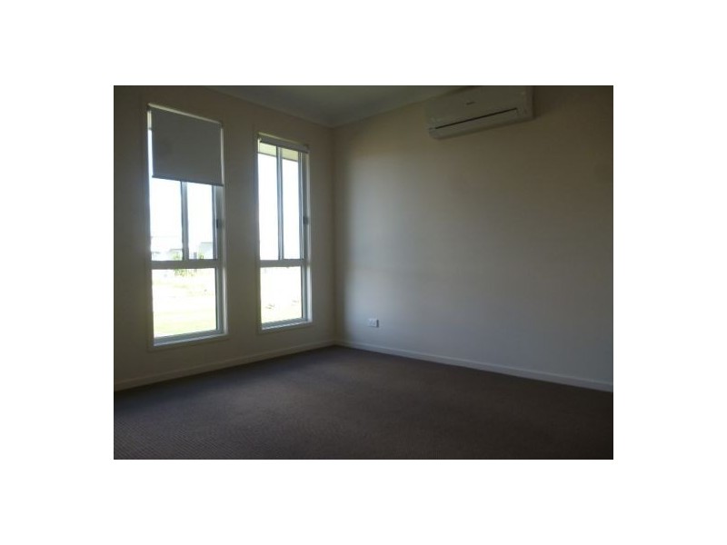 4 Kirra Court, Eli Waters QLD 4655