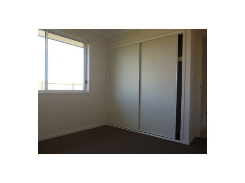 4 Kirra Court, Eli Waters QLD 4655
