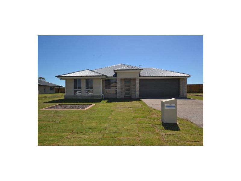 43 Bounty Circuit, Eli Waters QLD 4655