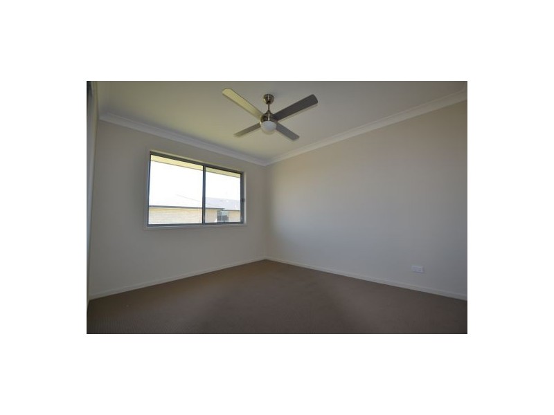43 Bounty Circuit, Eli Waters QLD 4655