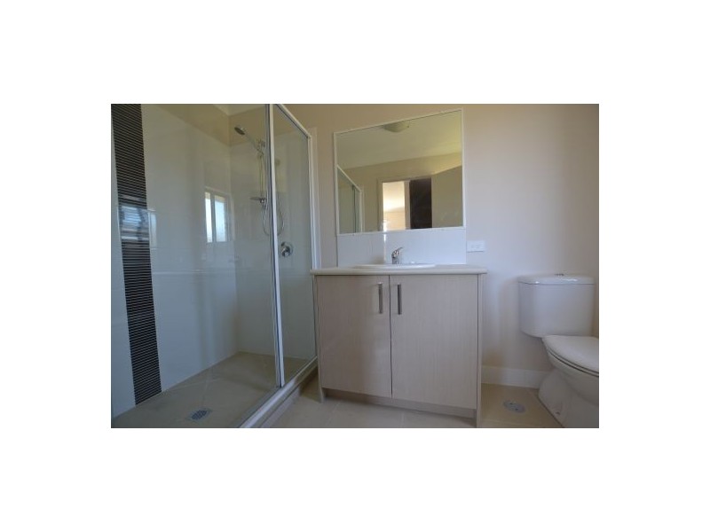 43 Bounty Circuit, Eli Waters QLD 4655