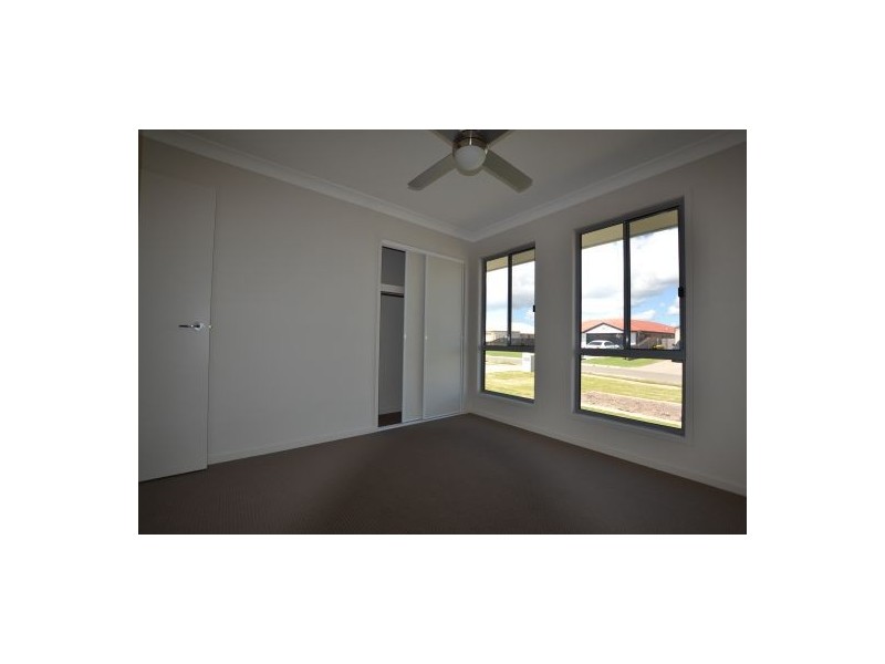 43 Bounty Circuit, Eli Waters QLD 4655