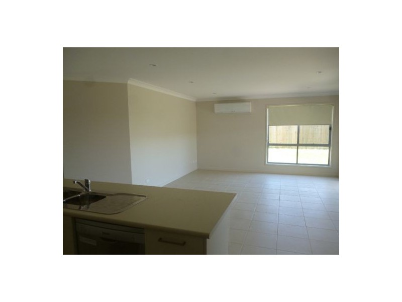 25 Bounty, Eli Waters QLD 4655