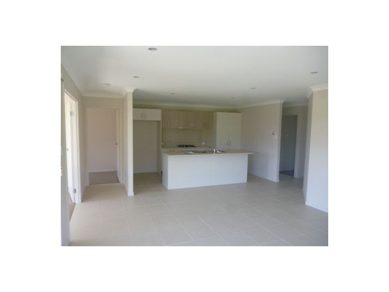 25 Bounty, Eli Waters QLD 4655