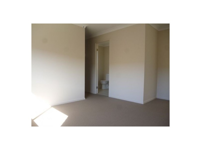 25 Bounty, Eli Waters QLD 4655