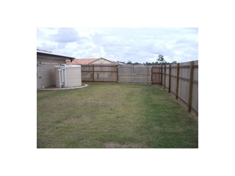 41 Gunsynd Way, Point Vernon QLD 4655