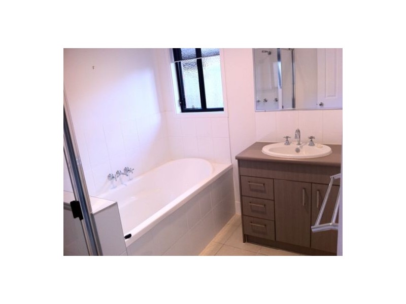 16 Santa Maria Ave, Urraween QLD 4655