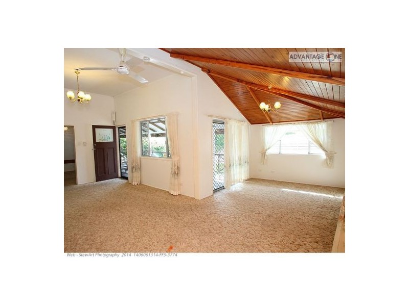 41 Kent St, Urangan QLD 4655