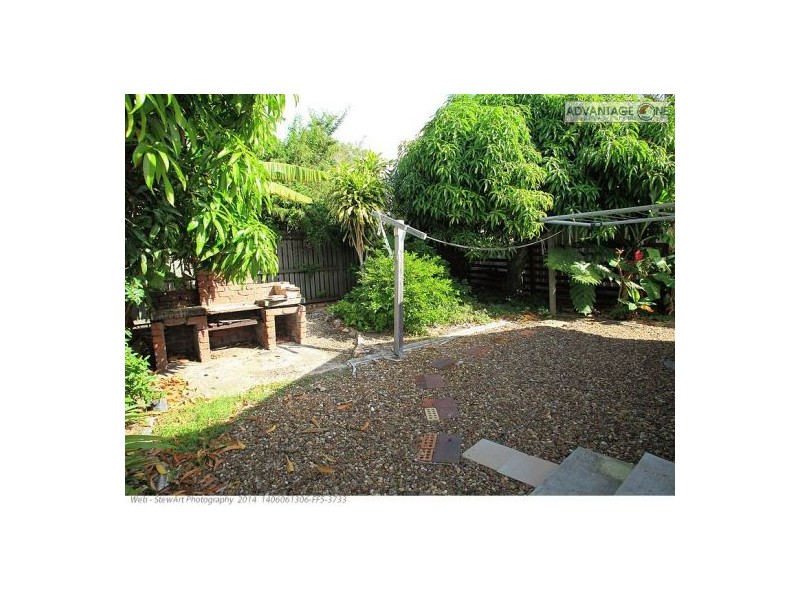 41 Kent St, Urangan QLD 4655