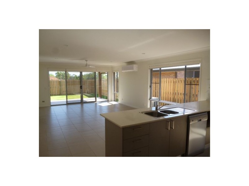 12 Venus Street, Urraween QLD 4655