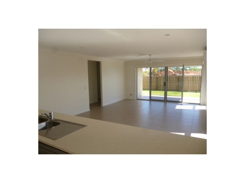 12 Venus Street, Urraween QLD 4655