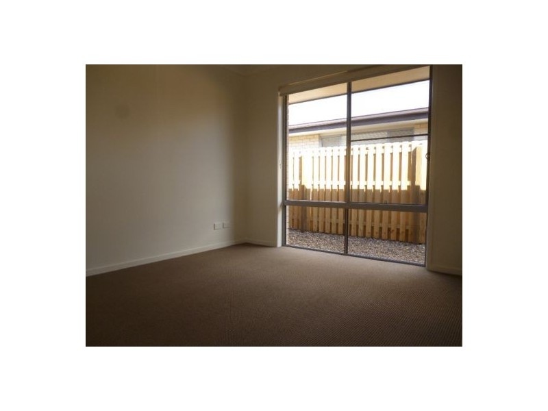 12 Venus Street, Urraween QLD 4655