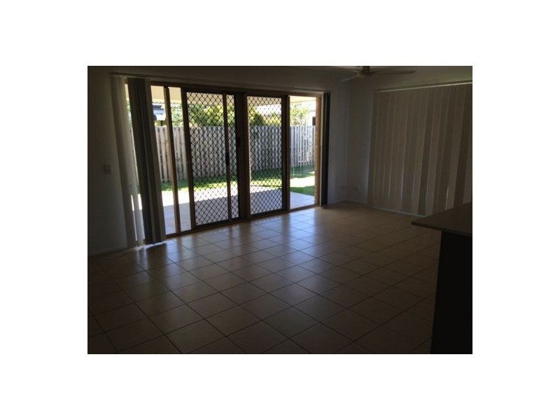 7 Burke Crt, Urraween QLD 4655