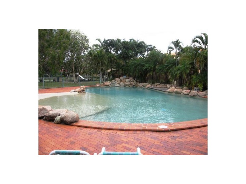 63 Great Sandy Strait, Urangan QLD 4655