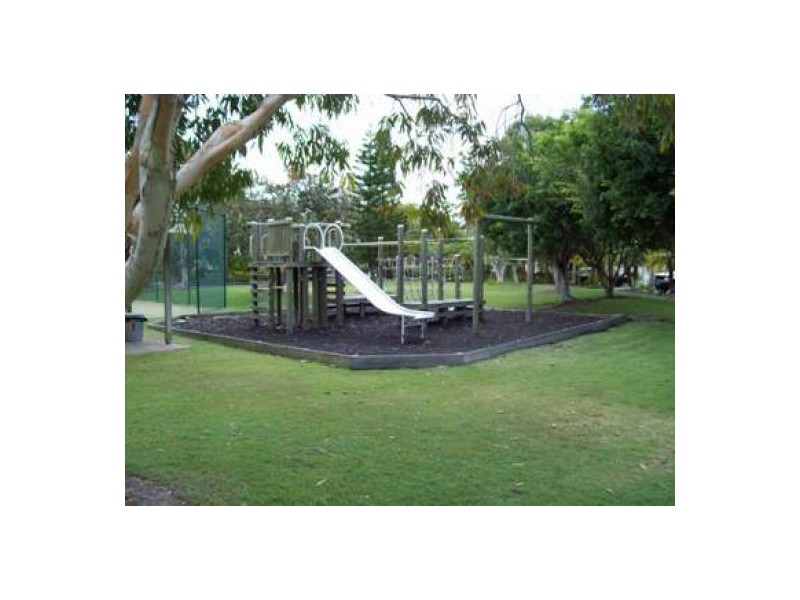 63 Great Sandy Strait, Urangan QLD 4655