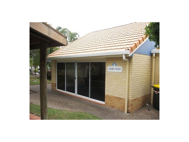 63 Great Sandy Strait, Urangan QLD 4655