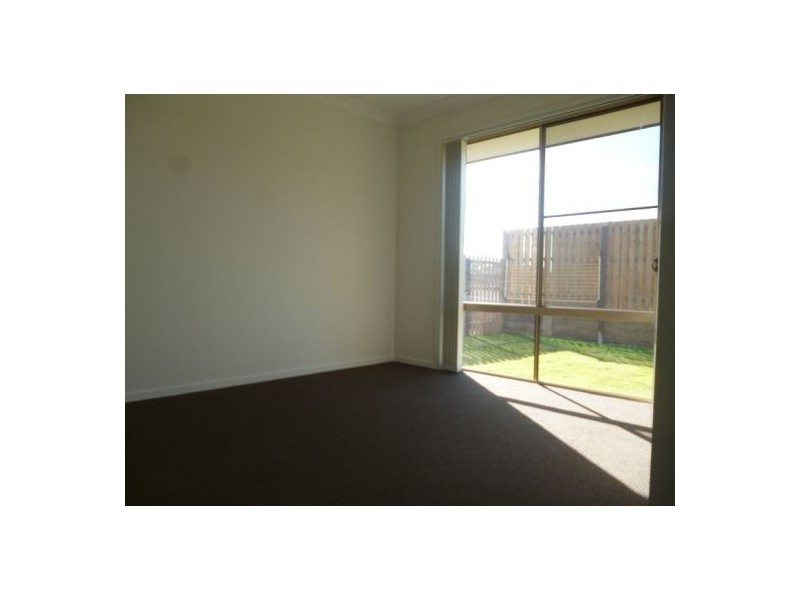 19 Roebuck Street, Urraween QLD 4655