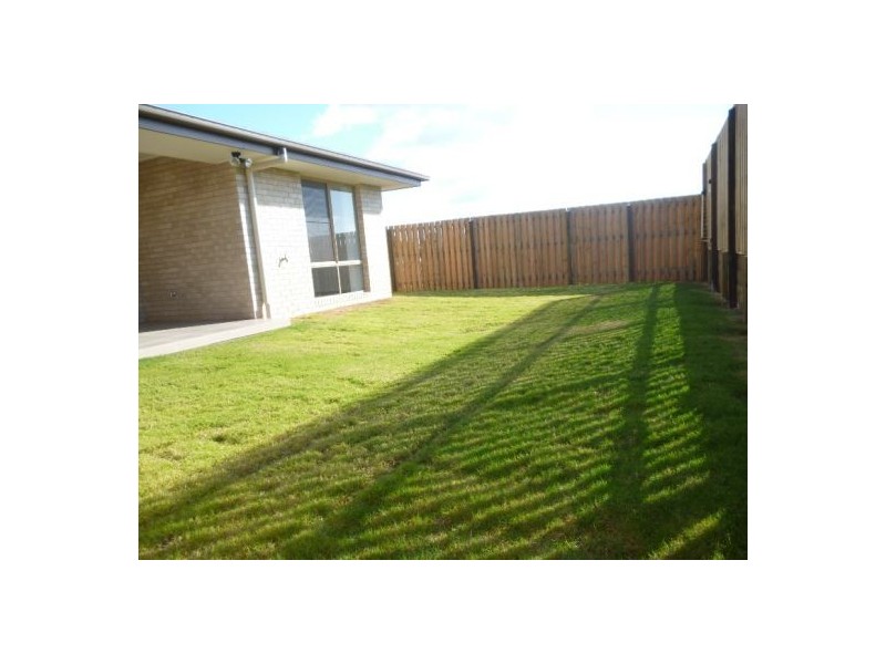 19 Roebuck Street, Urraween QLD 4655