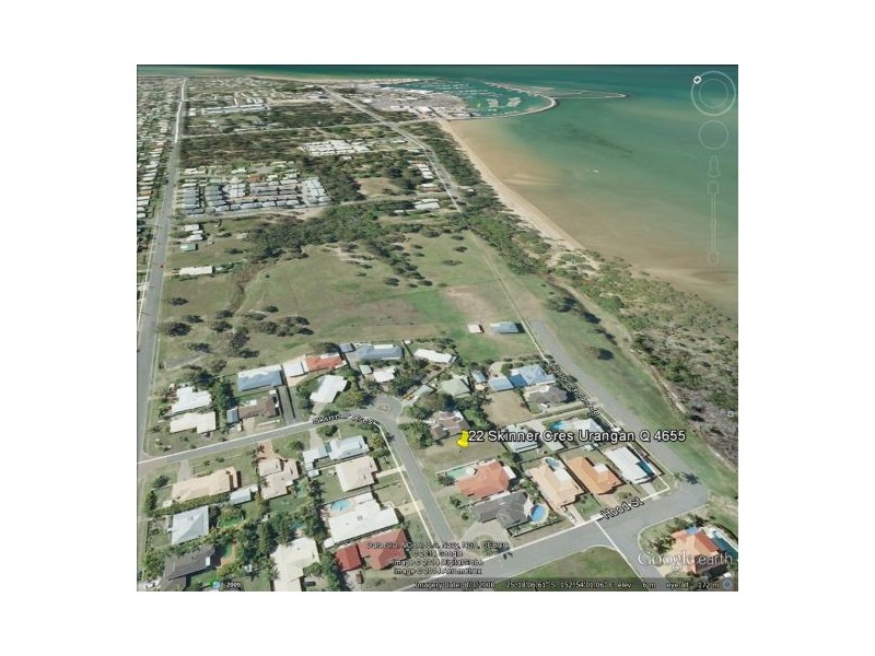 22 Skinner Cres, Urangan QLD 4655