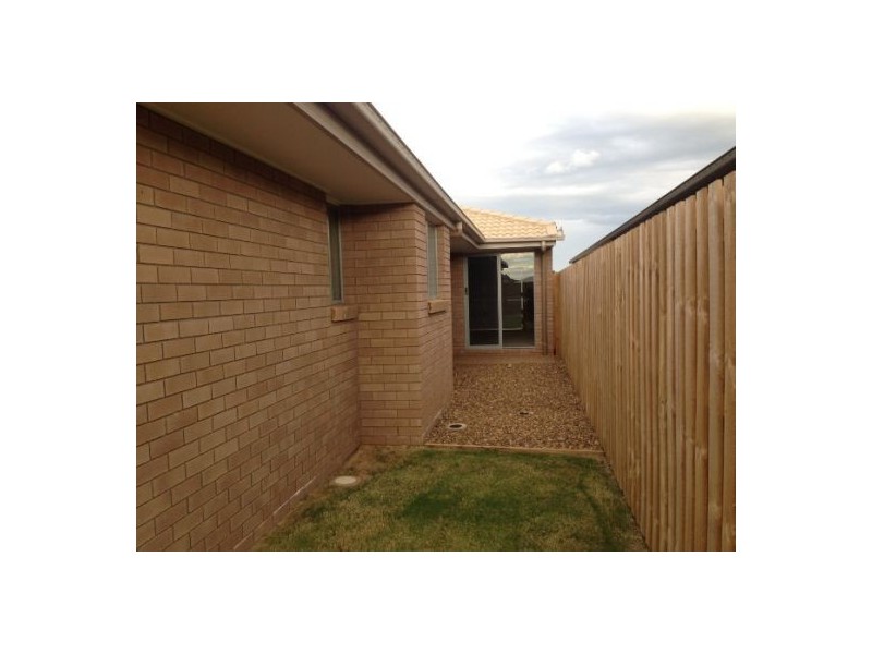 75 Augustus Blvd, Urraween QLD 4655