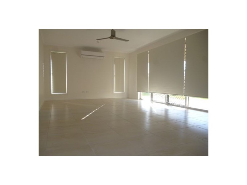 37 Bounty Circuit, Eli Waters QLD 4655