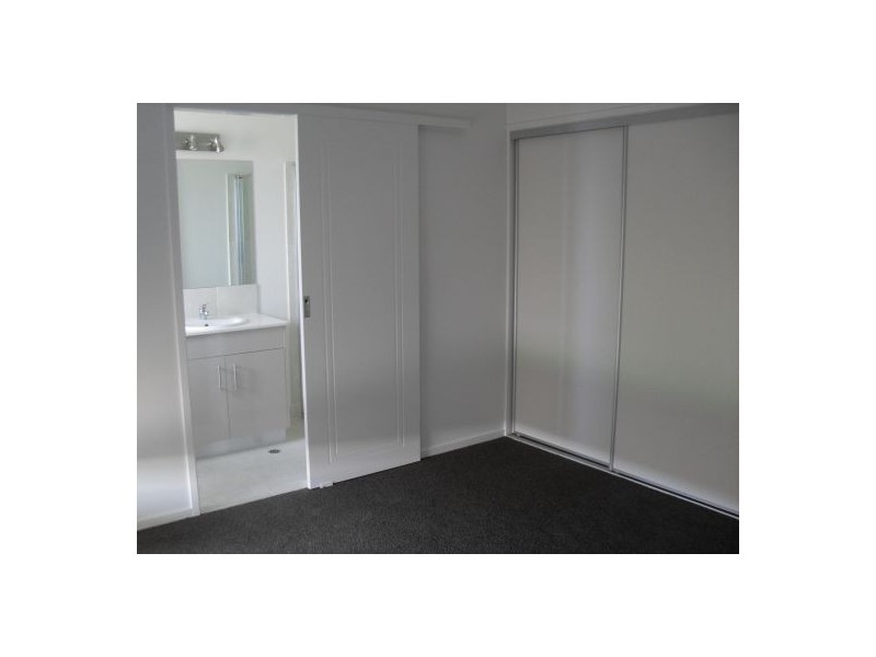 37 Bounty Circuit, Eli Waters QLD 4655