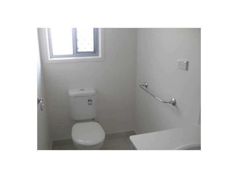 37 Bounty Circuit, Eli Waters QLD 4655