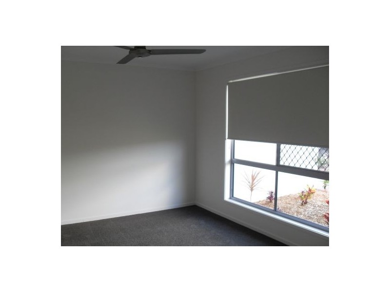 37 Bounty Circuit, Eli Waters QLD 4655