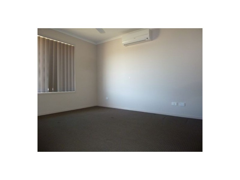 15 Crystal Court, Urangan QLD 4655