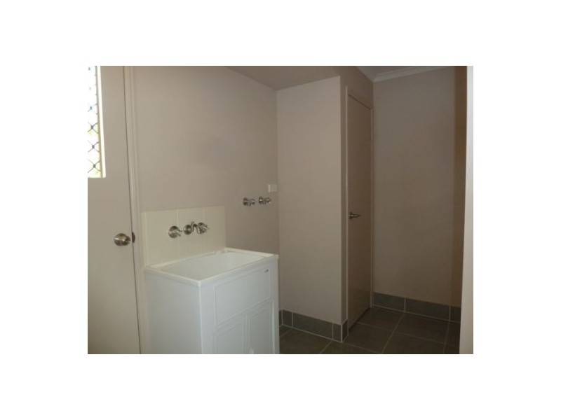 15 Crystal Court, Urangan QLD 4655