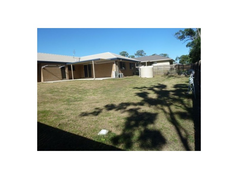 15 Crystal Court, Urangan QLD 4655