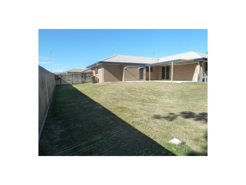 15 Crystal Court, Urangan QLD 4655