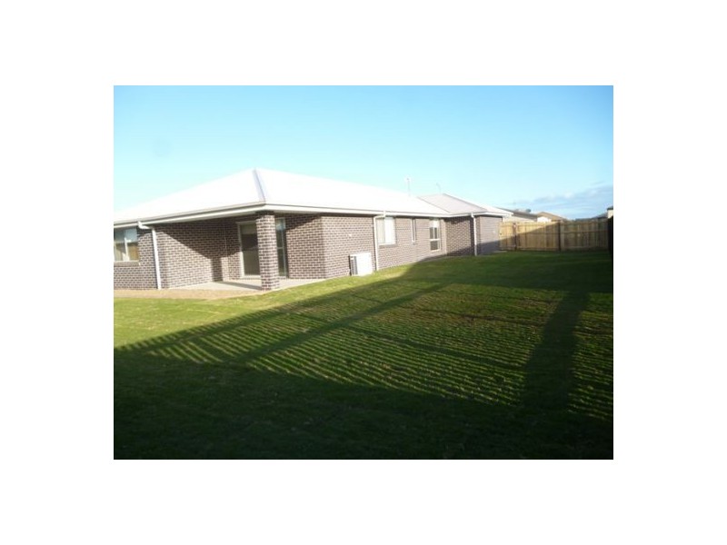 31 Bounty Circuit, Eli Waters QLD 4655