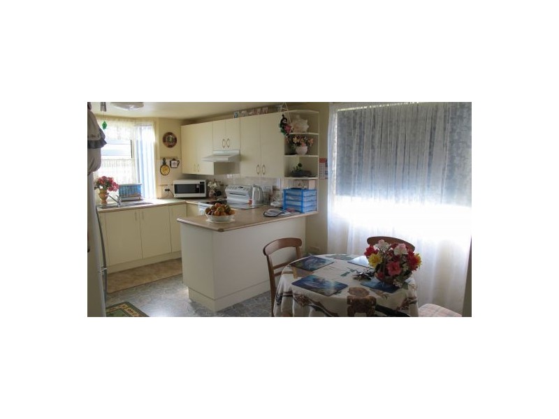 11/208 Elizabeth St, Urangan QLD 4655