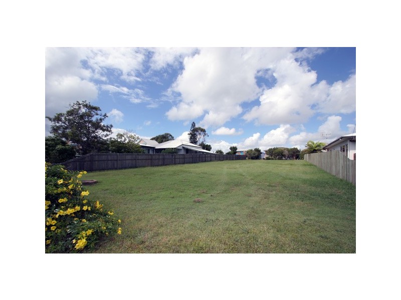 83 Esplanade, Point Vernon QLD 4655