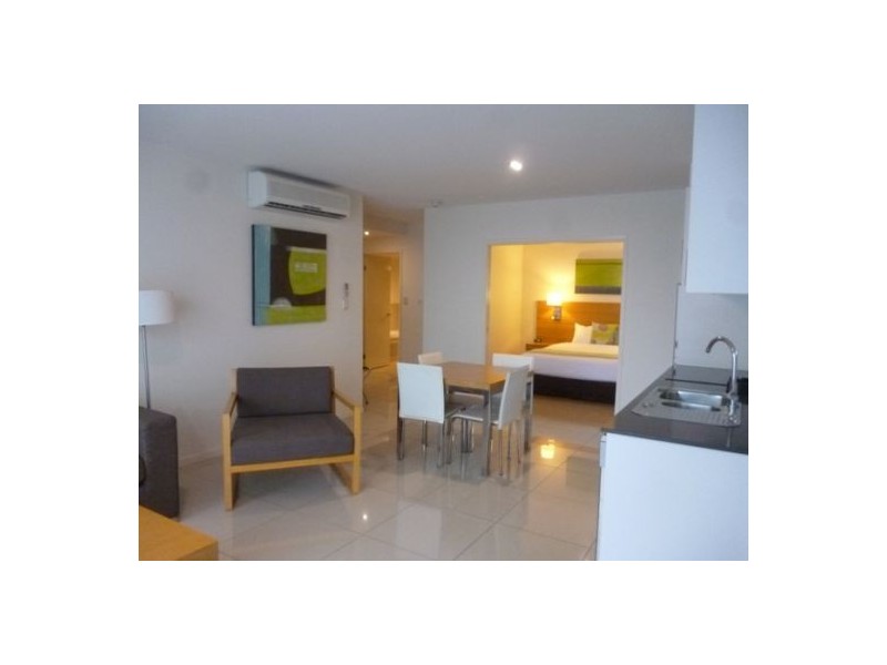 627 Esplanade, Urangan QLD 4655