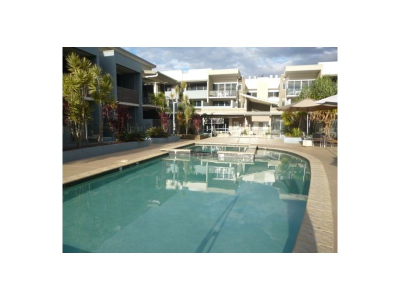 627 Esplanade, Urangan QLD 4655